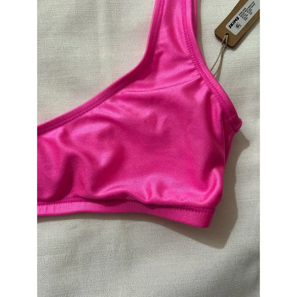 Skims NWT Shine Scoop Neck Bikini Top Taffy Size XXS